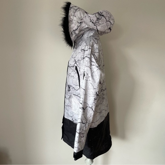 Burton Ceramic White Black Splatter Paint Snowboard Ski Winter Barge Jacket NWT - Picture 5 of 12